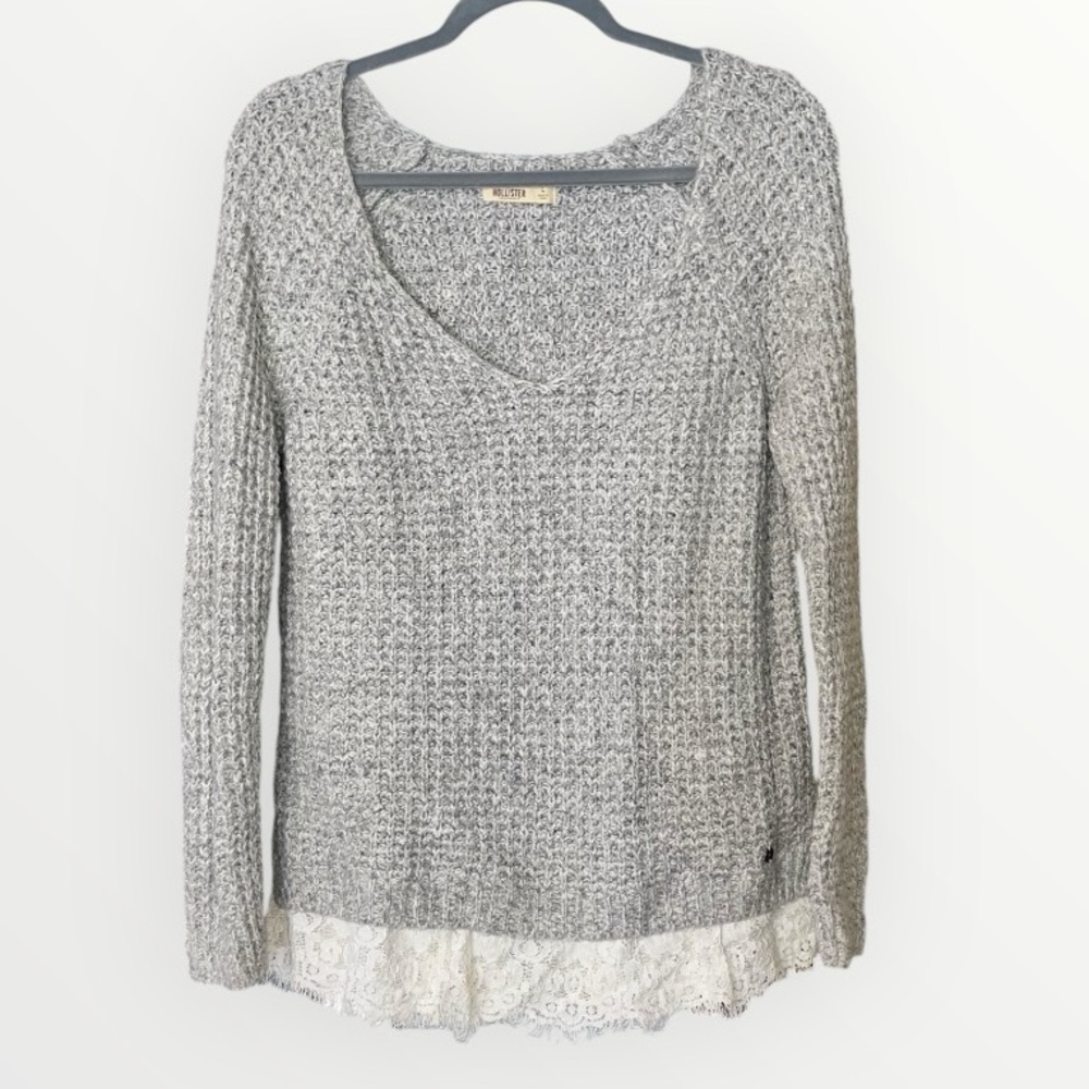 Hollister Grey Lace Trim V-Neck Knit Sweater Size Large